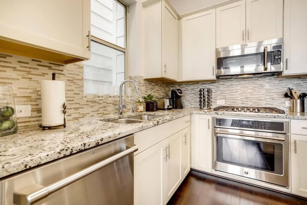 Gorgeous 4 Bed Home On St Mary'S - Minutes To Riverwalk/Pearl Σαν Αντόνιο Εξωτερικό φωτογραφία