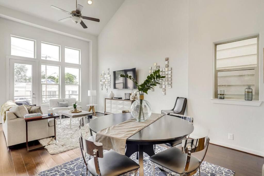 Gorgeous 4 Bed Home On St Mary'S - Minutes To Riverwalk/Pearl Σαν Αντόνιο Εξωτερικό φωτογραφία